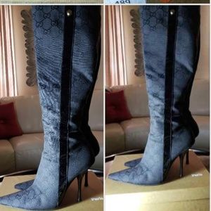 Gucci logo boots